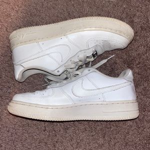 WOMENS NIKE AIR FORCE 1